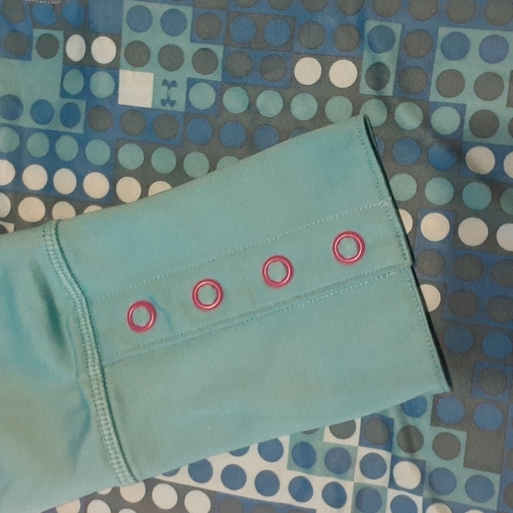 Under Armour Women's Shirt Cold Gear Aqua Blue Top Athletic Workout Large - Picture 3 of 12